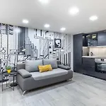 Stylish Fully Fitted Close To The Danube Appartement